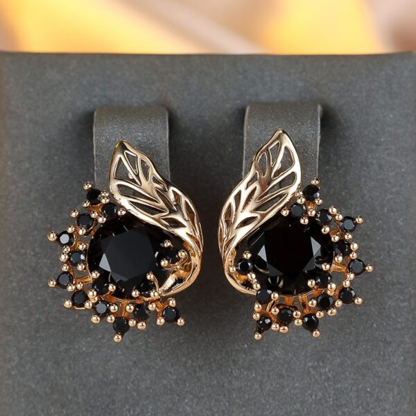 Round Flowers Feather Zircon Earrings Female Personality Fashion High Sense